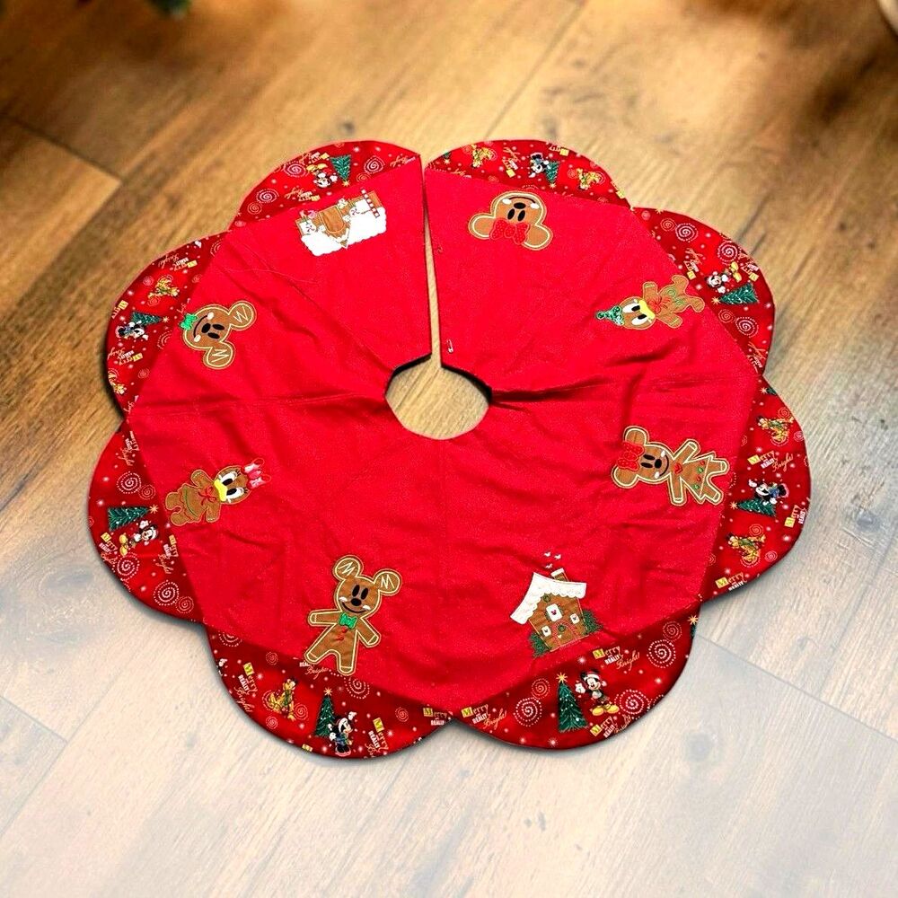 Disney Mickey & Friends Red Scalloped Christmas Tree Skirt Gingerbread 46”